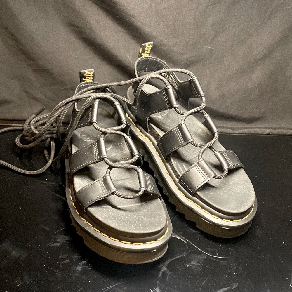 Dr. Martens Nartilla